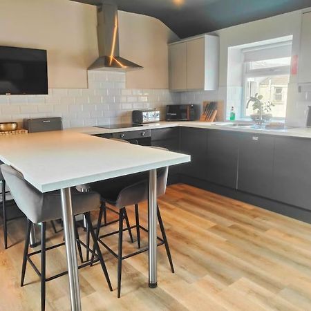 Sloane Modern 2 Bedroom Seafront Apartment 블랙풀 외부 사진