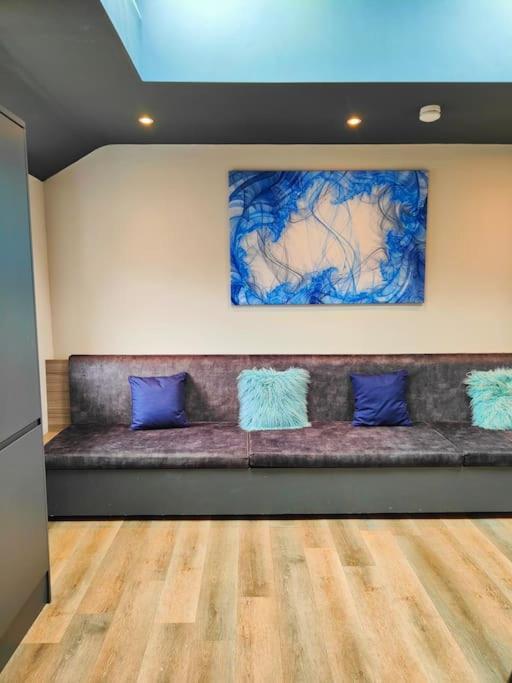 Sloane Modern 2 Bedroom Seafront Apartment 블랙풀 외부 사진